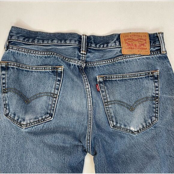 Levi’s 505 Denim Jeans Men Size 32 x 30 Blue Distressed Paint Tag Size 34 x 34 - Picture 6 of 13